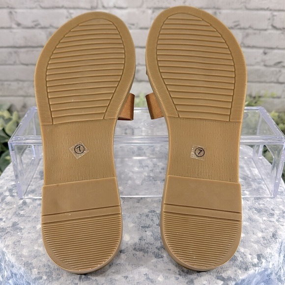 VICI Sugar Tan Interlock 2-Band Plush Cushioned Sandal Slides - WMS 7M🌞VGUC🌞 - Picture 6 of 8